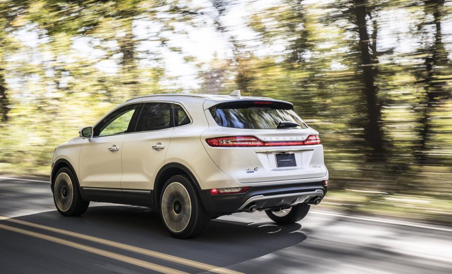  Lincoln MKC Black Label 2018 года  (фото 3 из 44)